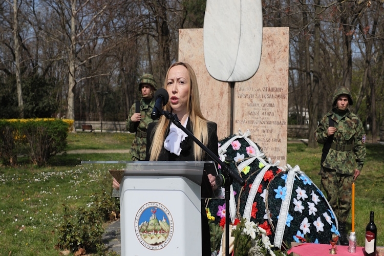 У ВРШЦУ ОБЕЛЕЖЕНО 27 ГОДИНА ОД НАТО АГРЕСИЈЕ – ПОЛОЖЕНИ ВЕНЦИ КОД СПОМ...